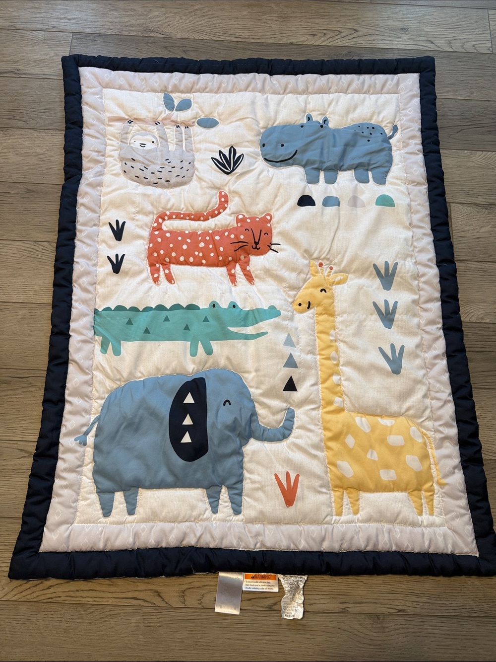 Kids Animal Quilt Blanket approx 40” x 30” in good used condition